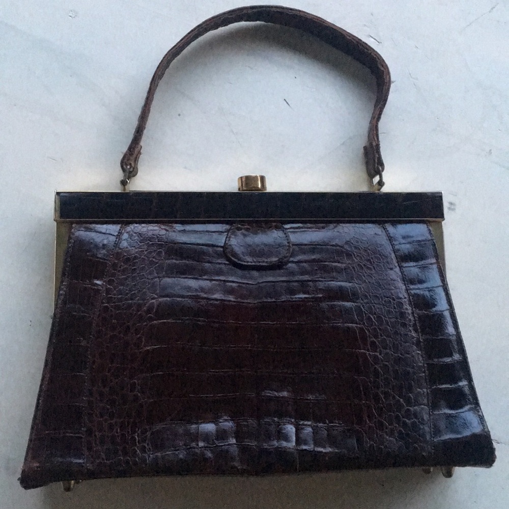 SOLD. Vintage 1950’s Vassar Alligator Handbag - Picture 1 of 8